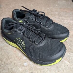 Topo Athletic MTN Racer 3 Trail Running Cushioned Shoes Men's Size 11 No Box